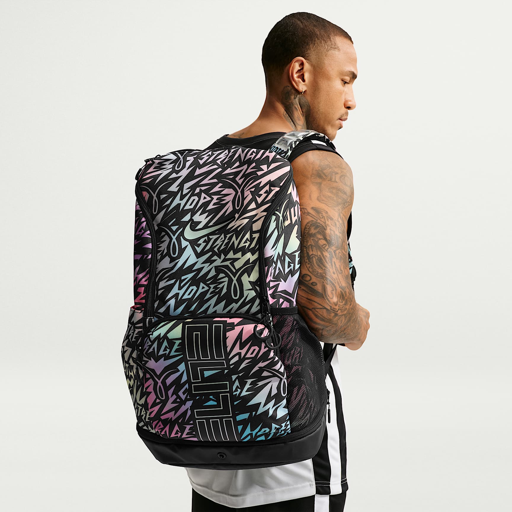 NIKE公式】ナイキ バーシティ エリート バックパック (32L).オンライン